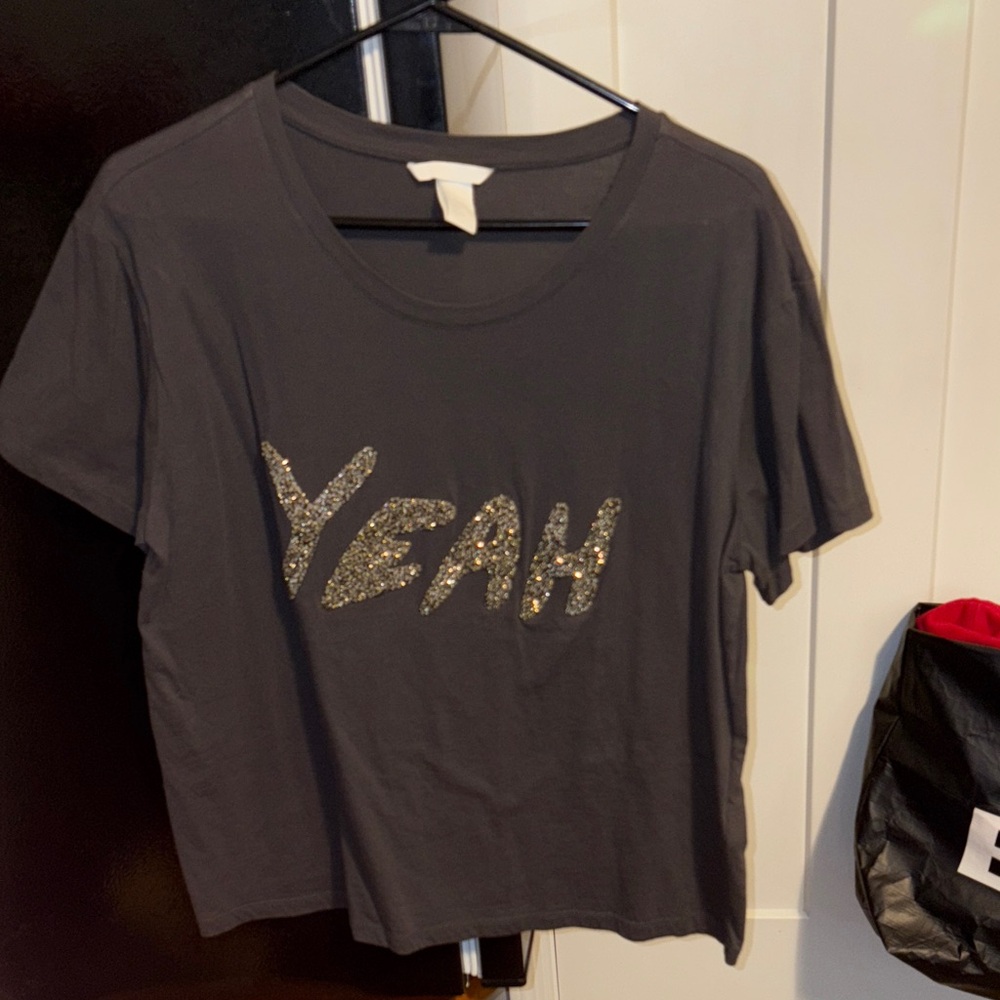 H&M Womens “Yeah” Design Short Sleeve Sz Large
